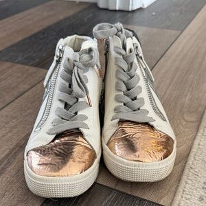Dolce Vita Metallic Toe High-Top Sneakers 8.5